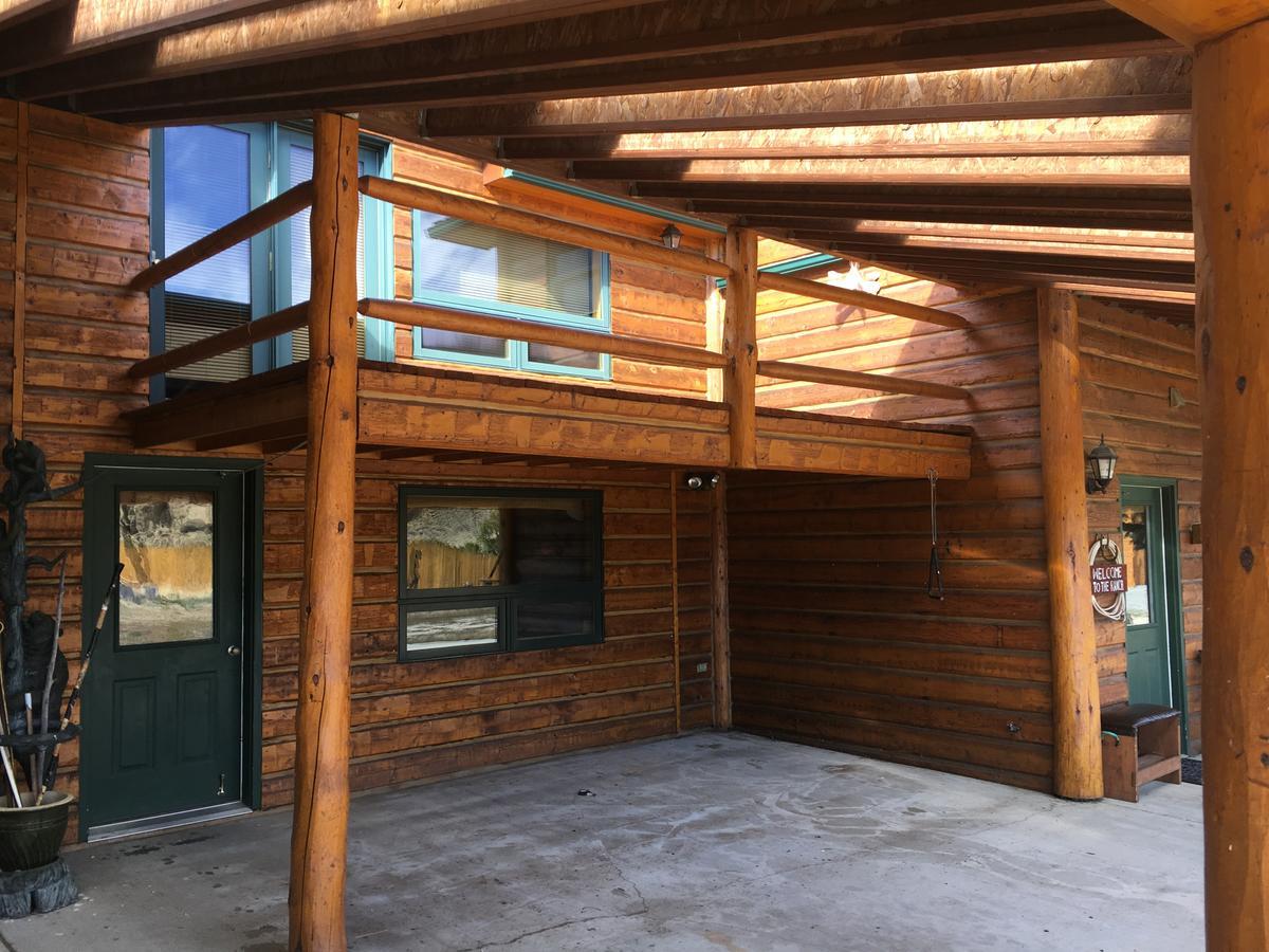 Yellowstone Valley Vacation Lodge Коди Экстерьер фото