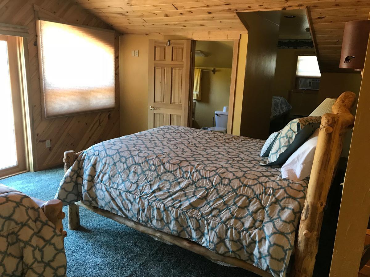 Yellowstone Valley Vacation Lodge Коди Экстерьер фото