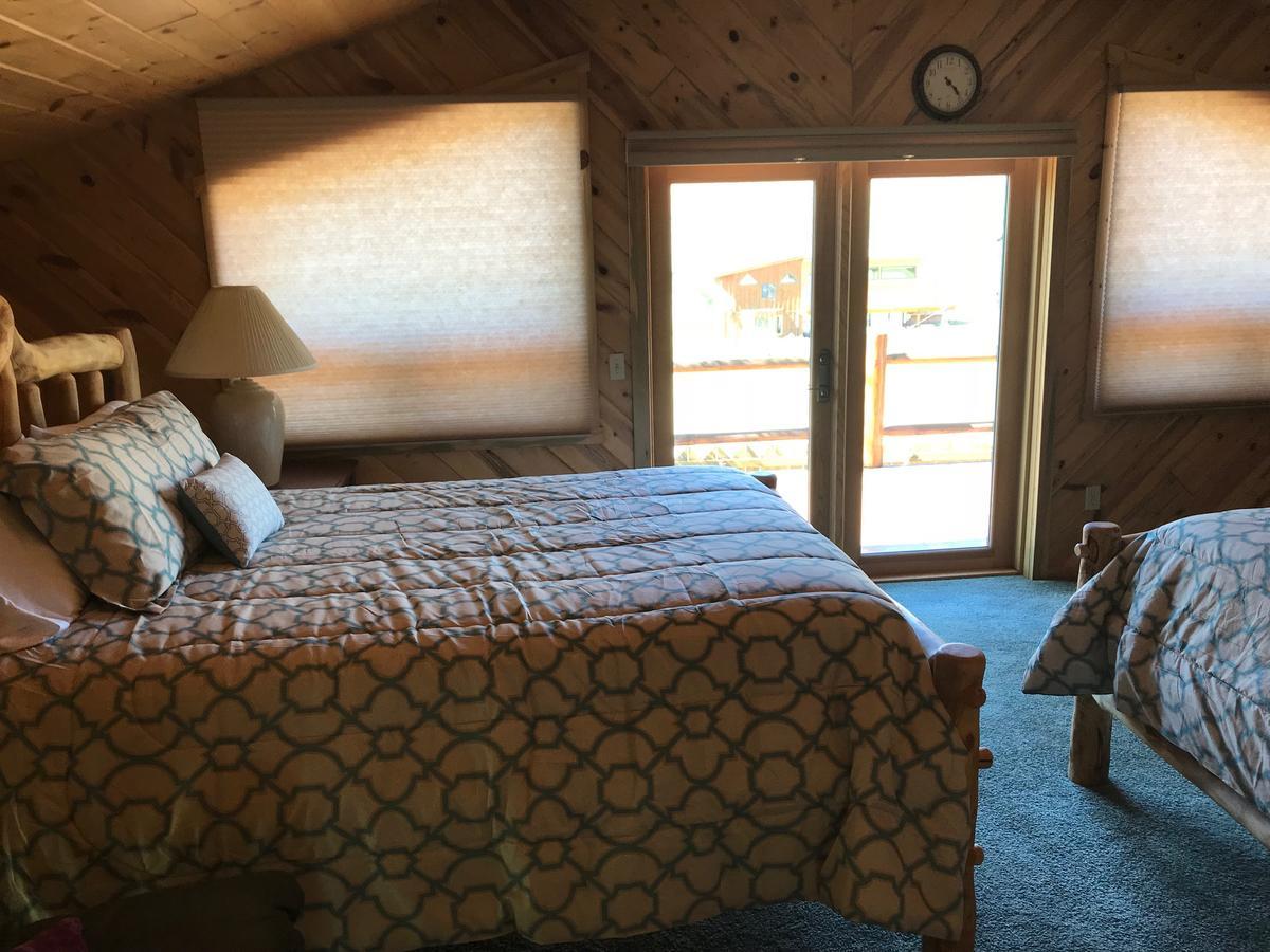 Yellowstone Valley Vacation Lodge Коди Экстерьер фото